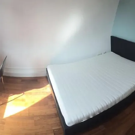 Private Im Serviced - Mit Woechentlicher Reinigung Pensjonat 3*