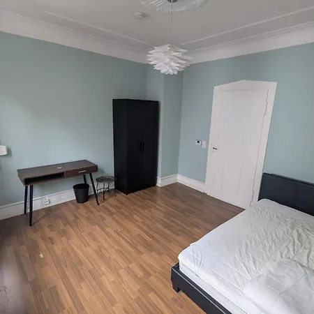 Private Im Serviced - Mit Woechentlicher Reinigung 斯图加特