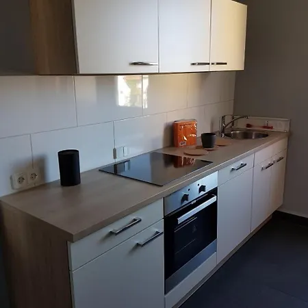 Private Im Serviced - Mit Woechentlicher Reinigung Stuttgart