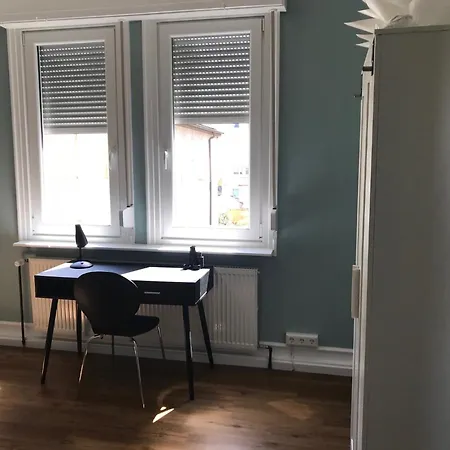 Private Im Serviced - Mit Woechentlicher Reinigung Štutgart