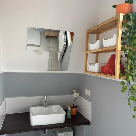 Private Im Serviced - Mit Woechentlicher Reinigung Penzion Štutgart